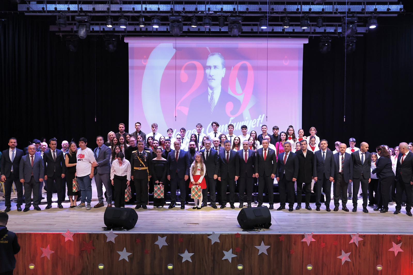 Cumhuriyet Bayramı Bayrampaşa’da coşkuyla kutlandı.