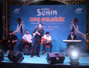 Sultangazi’de Sahne Senin