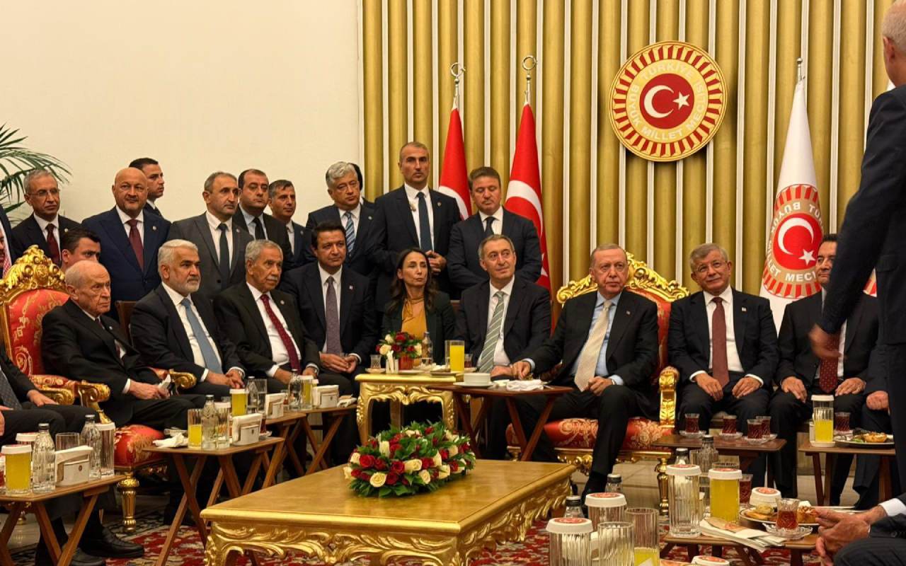 Yeniden Refah Partisi Yeni Yol’a Katılıyor mu? Kulislerde Yoğun Trafik