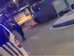 Venezia AVM Önünde Silahlı Saldırı: 1 Kişi Yaralandı