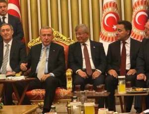 Yeni Yol Hareketi AK Parti’ye mi Katılacak? Sağ Blokta Yeni Hesaplar