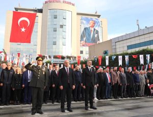 Atatürk, Bayrampaşa’da törenle anıldı