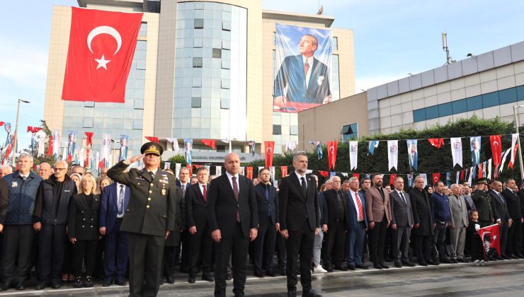 Atatürk, Bayrampaşa’da törenle anıldı