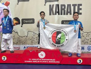 Gaziosmanpaşalı Minik Karateci Kaan Ayaz, Türkiye Şampiyonu Oldu