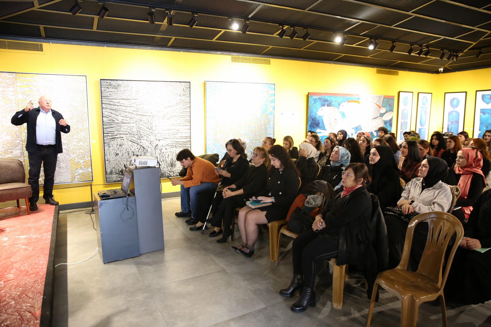 Savaşın Gölgesinde Çocuk Hakları Eyüpsultan’da masaya yatırıldı