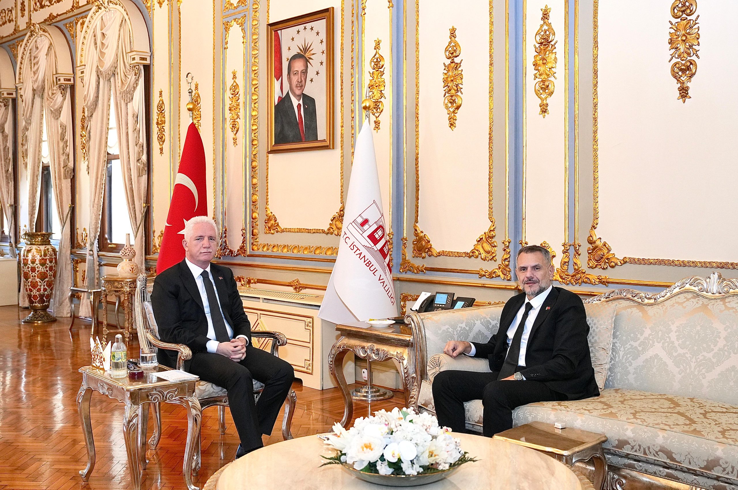 Başkan Vekili Akın’dan Vali Gül’e ziyaret