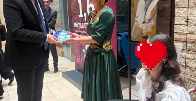 3 Aralık Dünya Engelliler Günü’nde Ömer Turan ve Meryem Günana’dan Duygusal Resim Sergisi: Pieter Bruegel’in Flemenk Atasözleri Benzeşimi