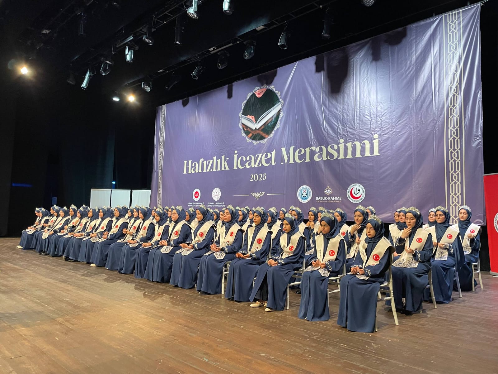 SULTANGAZİ’DE MUHTEŞEM HAFIZLIK MERASİMİ