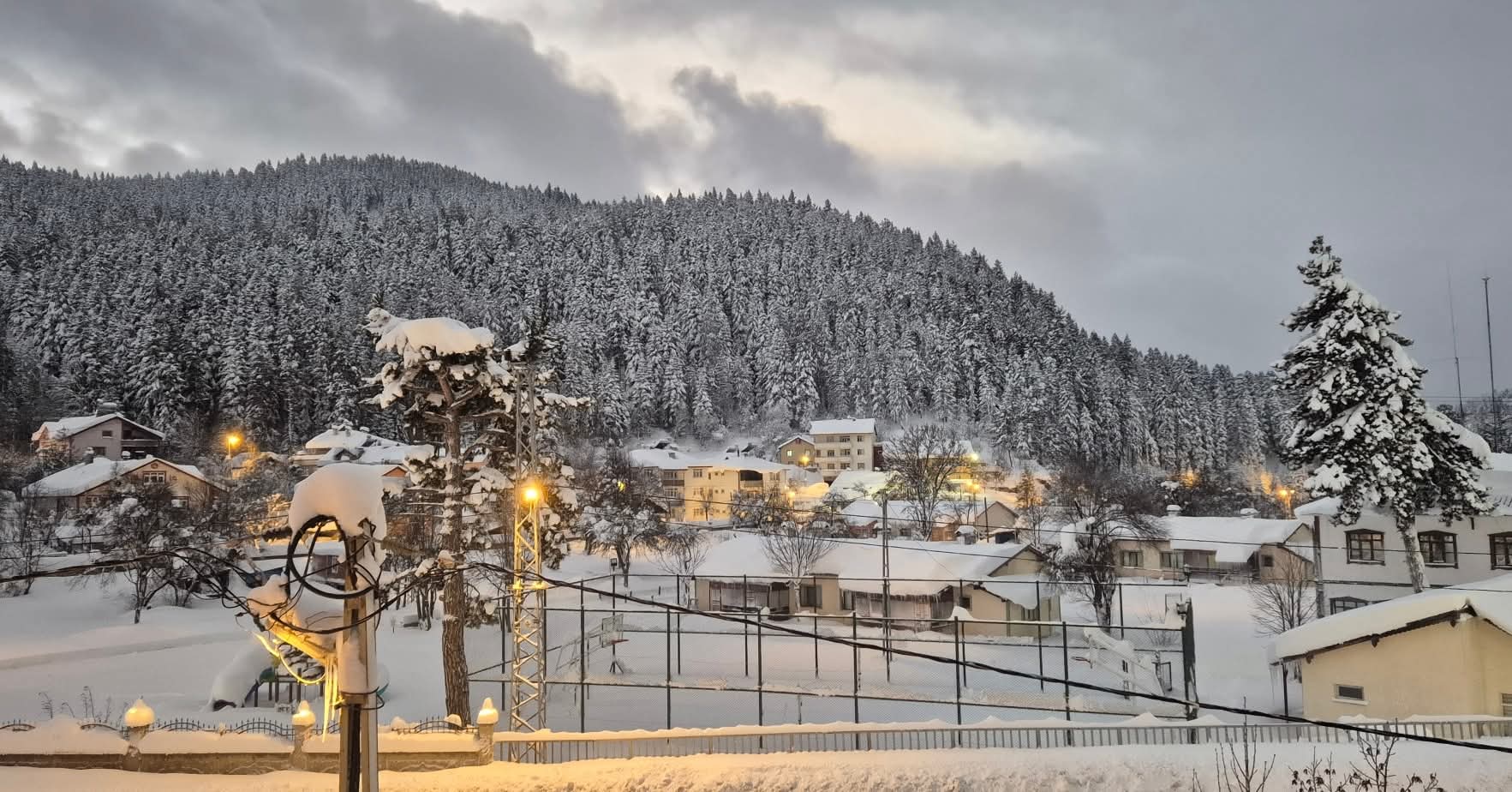 Son Dakika: Ulaştırma Bakanlığı’ndan Kritik Uyarı: 3 Gün Boyunca Yoğun Kar Yağışı Bekleniyor – Zorunlu Olmadıkça Yola Çıkmayın!