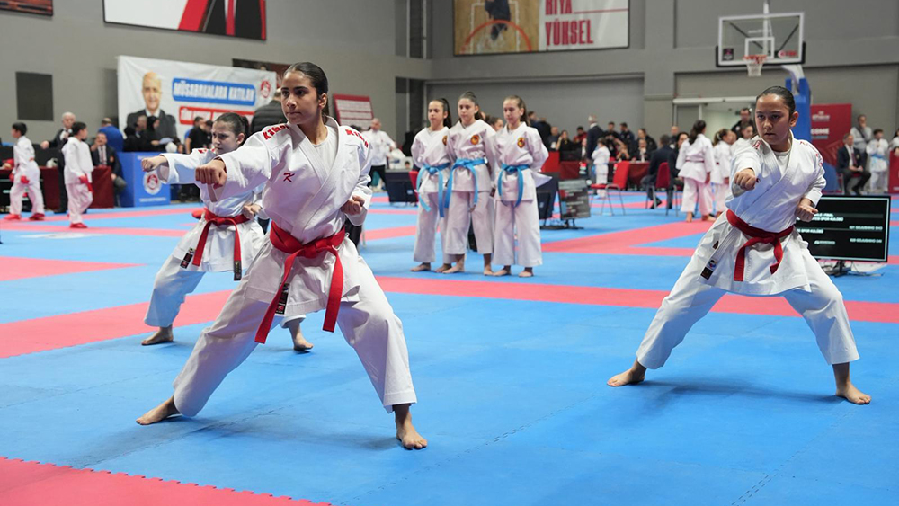 ULUSLARARASI KARATE TURNUVASI’NDA GAZİOSMANPAŞA RÜZGARI ESTİ