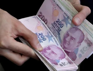 DİSK-AR: Enflasyon asgari ücreti 6 bin 574 TL eritti!