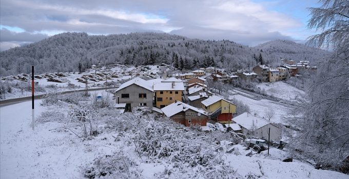Kastamonu’da 2025 Yılının İlk Kar Yağışı: İlçeler Beyaz Örtüye Büründü!
