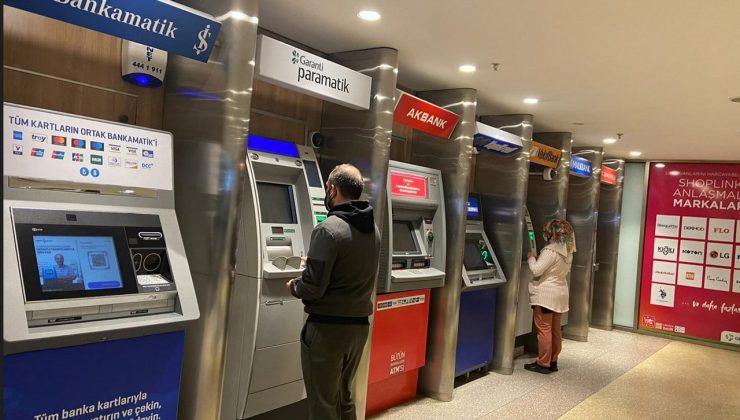 2026 Kredi Kartı Aidatları Belli Oldu: En Yüksek 2.595 TL, En Düşük 47 TL – Ücretsiz Kartlar da Var!