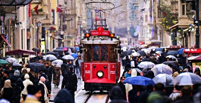 İstanbul’a Kar Yağışı Geliyor! AKOM Tarih Verdi: İşte Şubat Ayı İçin Kritik Uyarı