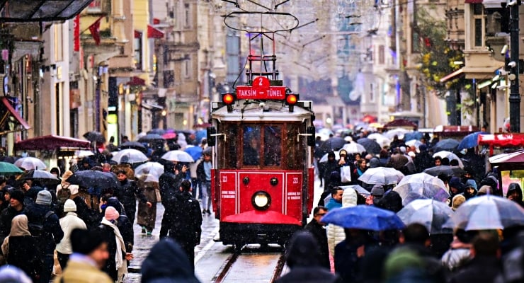 İstanbul’a Kar Yağışı Geliyor! AKOM Tarih Verdi: İşte Şubat Ayı İçin Kritik Uyarı
