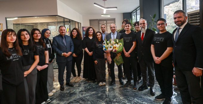 Final Okulları Onur Belgesi Töreninde Yüksel Çelik, Başarılı Öğrencileri Tebrik Etti