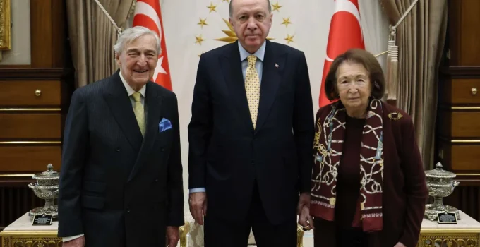 Cumhurbaşkanı Erdoğan Rahmi Koç ve Semahat Arsel’i Külliye’de Kabul Etti: Koç Ailesinin Kültür ve Sağlık Alanındaki Dev Katkıları