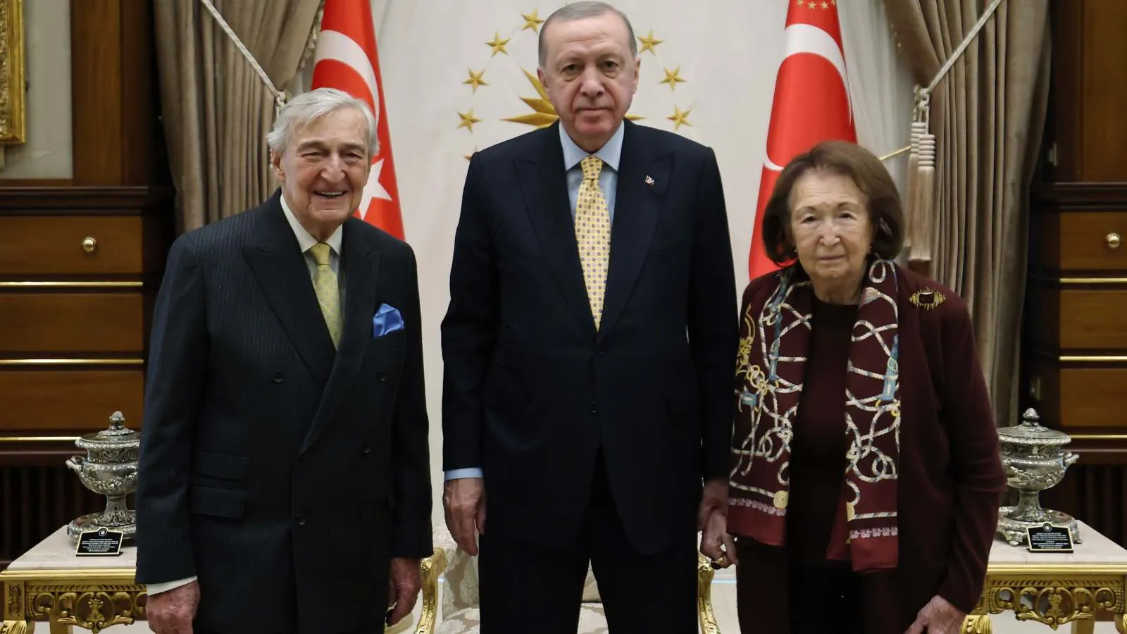 Cumhurbaşkanı Erdoğan Rahmi Koç ve Semahat Arsel’i Külliye’de Kabul Etti: Koç Ailesinin Kültür ve Sağlık Alanındaki Dev Katkıları