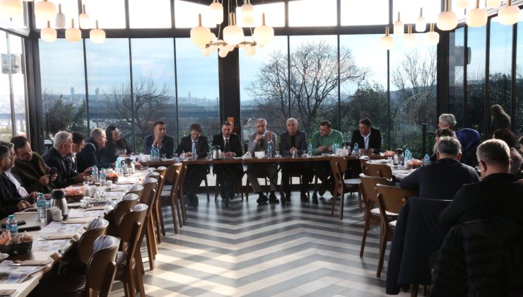 Muhtarlar ve İETT Yetkilileri Eyüpsultan’ın Ulaşım Sorunlarını Görüştü