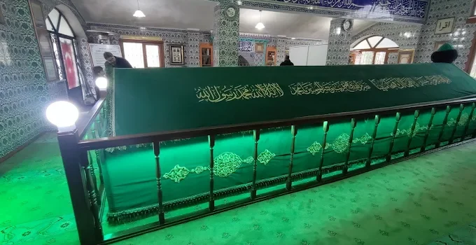 Kırklar Sultan Türbesi ve Mescidi: İstanbul’un Gizemli Manevi Mekânı