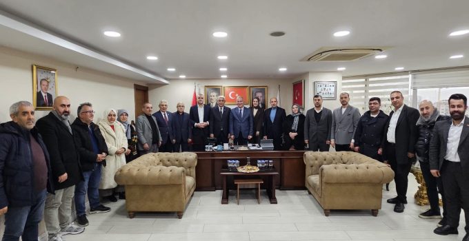 Erzurumlular Derneği Başkanı Orhan Tanas, AK Parti İlçe Başkanı İsmail Ergüneş’i Ziyaret Etti!