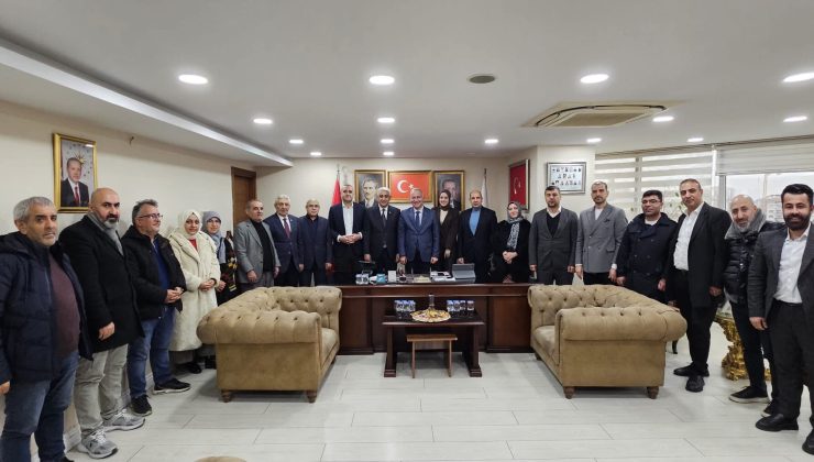 Erzurumlular Derneği Başkanı Orhan Tanas, AK Parti İlçe Başkanı İsmail Ergüneş’i Ziyaret Etti!