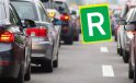 Birçok Sürücünün Yanlış Bildiği Yeşil Zemin Beyaz “R” Tabelasının Gerçek Anlamı Ortaya Çıktı!