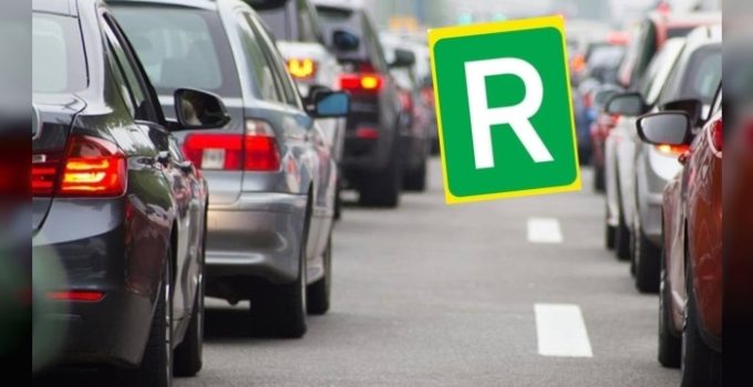 Birçok Sürücünün Yanlış Bildiği Yeşil Zemin Beyaz “R” Tabelasının Gerçek Anlamı Ortaya Çıktı!
