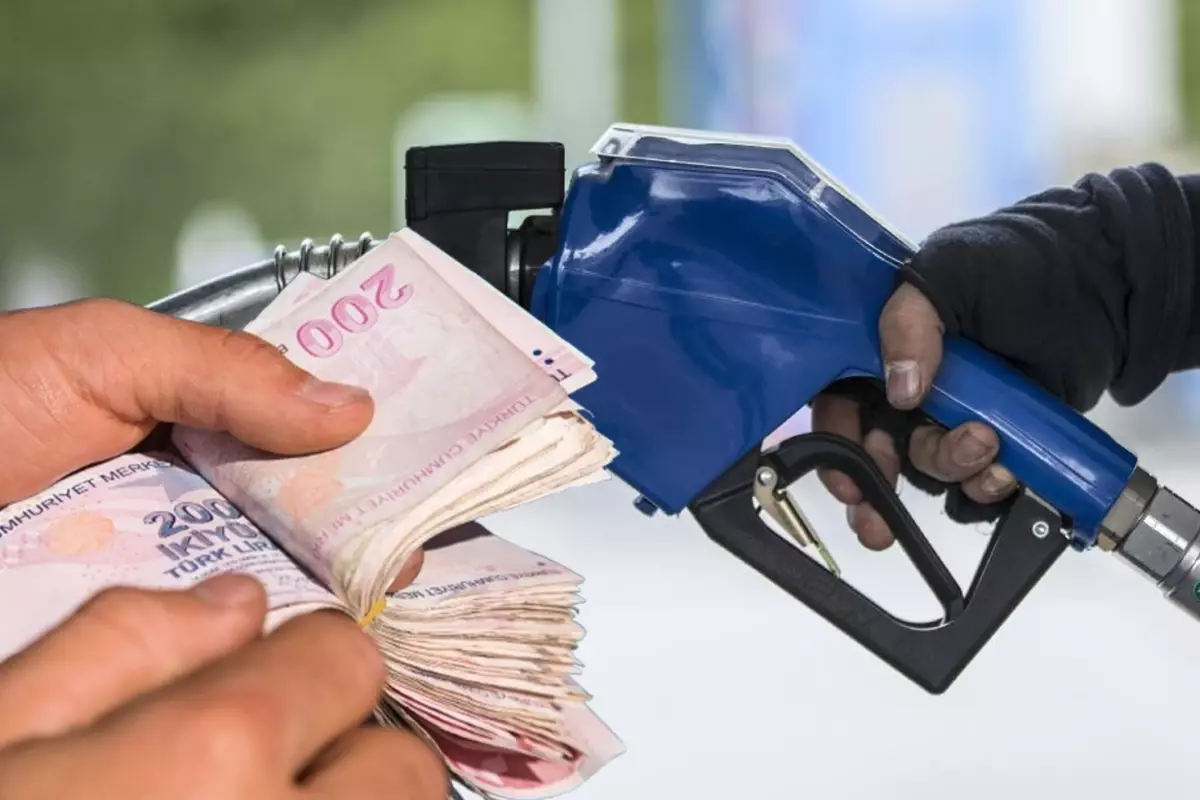 Akaryakıta Okkalı Zam Geliyor! Benzin Fiyatları Ne Kadar Olacak? İşte Güncel ve Zamlı Fiyatlar (Şubat 2026)