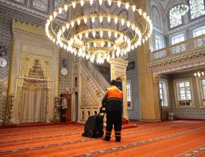 Bayrampaşa’da camiler Ramazan’a hazırlanıyor