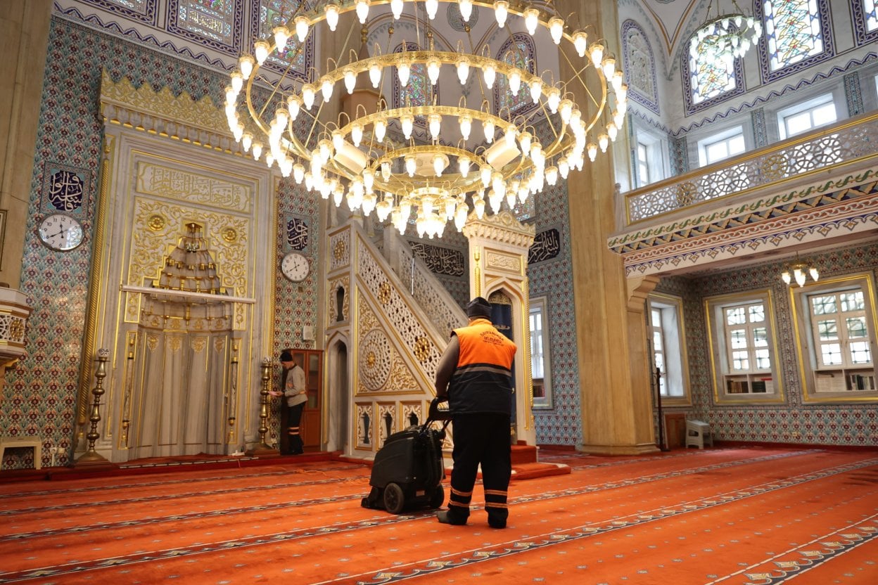 Bayrampaşa’da camiler Ramazan’a hazırlanıyor