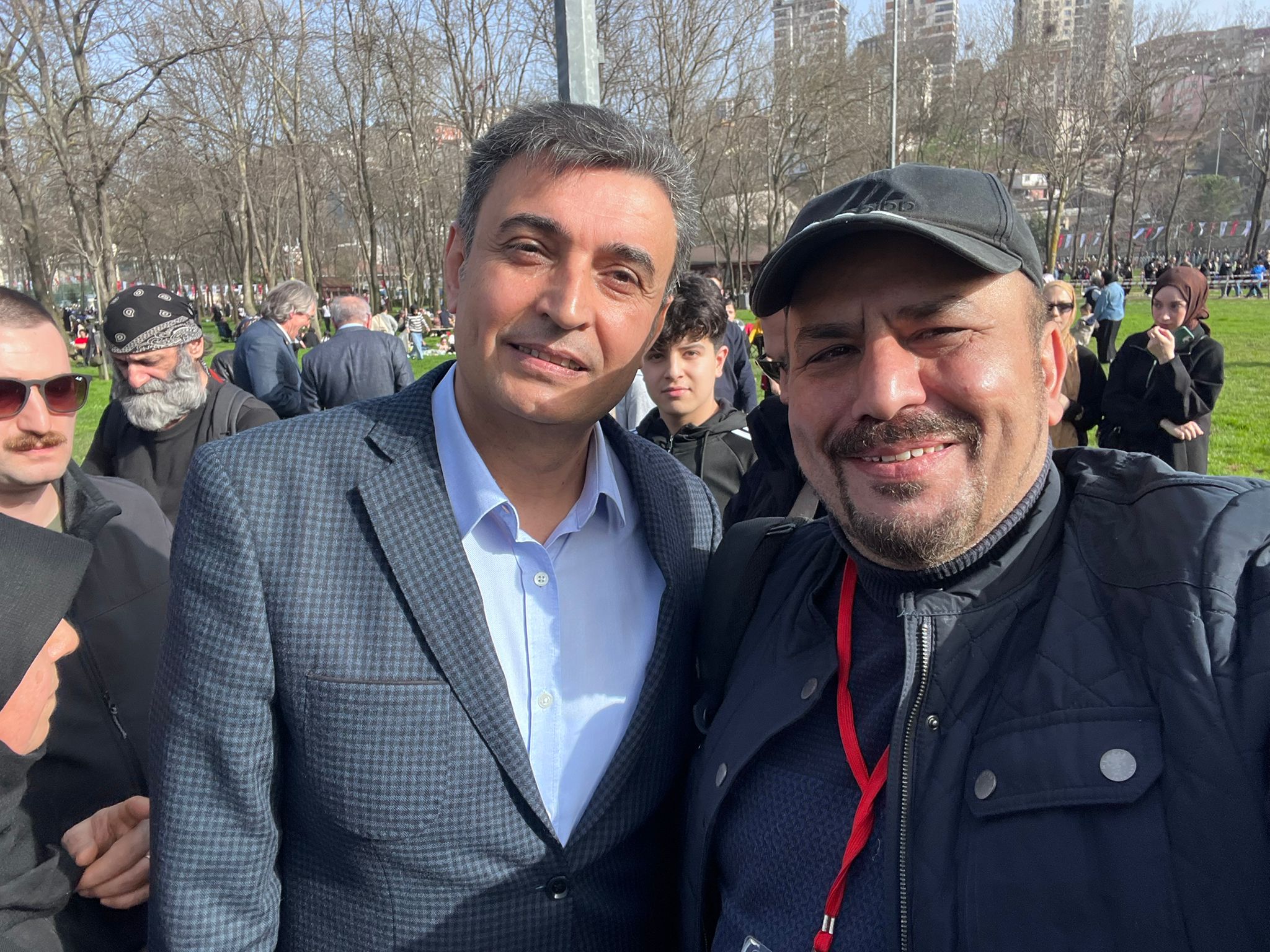 Kağıthane’de Ramazan Öncesi Sıcak Buluşma: Mevlüt Öztekin’in Sucuk Ekmek Festivali Bahar Şenliğine Dönüştü!
