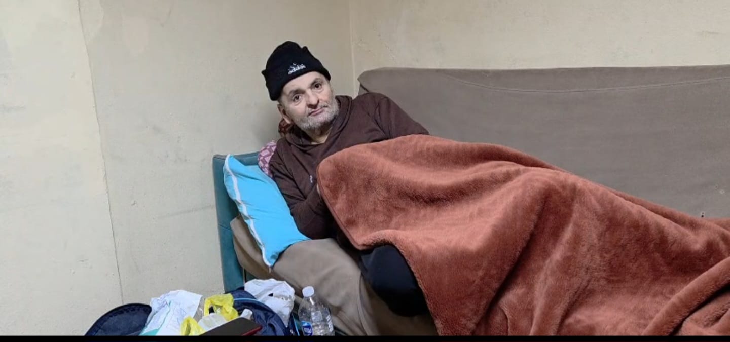 Vicdanları Sızlatan Trajik Hikaye: 58 Yaşındaki Dursun Amca Soğuk Depoda Ölümü Bekliyor