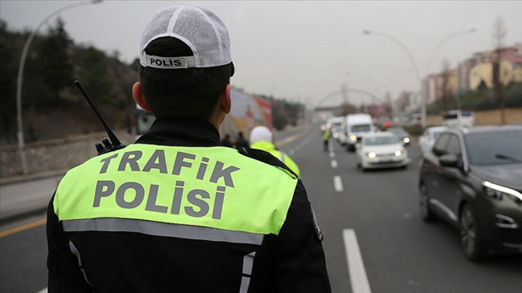 İstanbul Valiliği Duyurdu: Yarın (8 Mart) Bazı Yollar Trafiğe Kapatılacak!