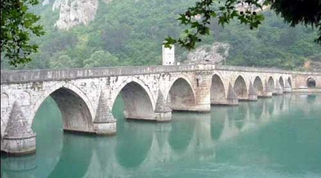 Yemen Türküsü ile Drama Köprüsü Türküsü’nün Hikâyeleri