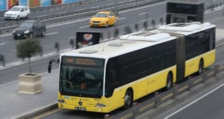 Resmi Gazete’de Yeni Düzenleme: Belirli Kamu Personeli 31 Aralık 2027’ye Kadar Toplu Taşımada Ücretsiz Yolculuk Yapabilecek!