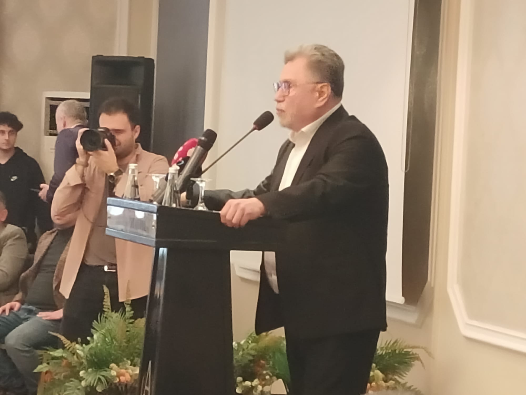 Suriçi Grubu’ndan Önemli Buluşma: DEVA Partisi Genel Başkanı Ali Babacan, Geleneksel Kahvaltı Toplantısına Katıldı