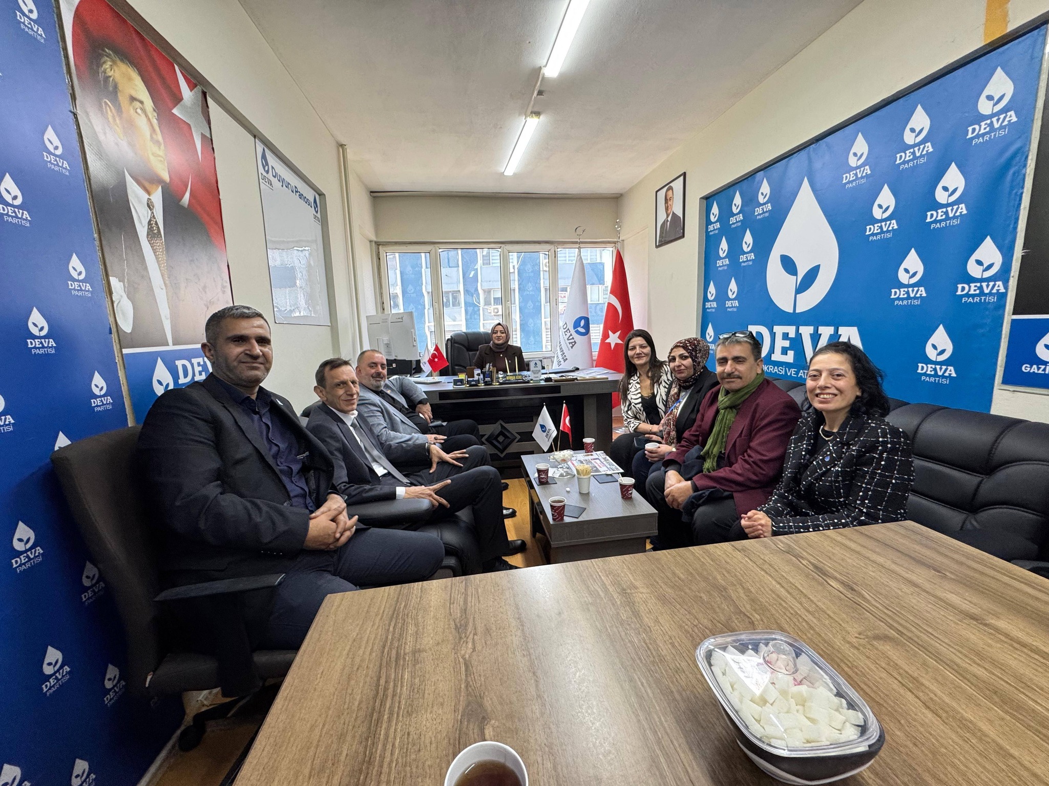 Demokrat Parti’den DEVA Partisi’ne Bayramlaşma Ziyareti: Gaziosmanpaşa’da Siyasi Nezaket ve İstişare