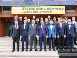 İstiklal Marşı’nın kabulü Bayrampaşa’da törenle kutlandı