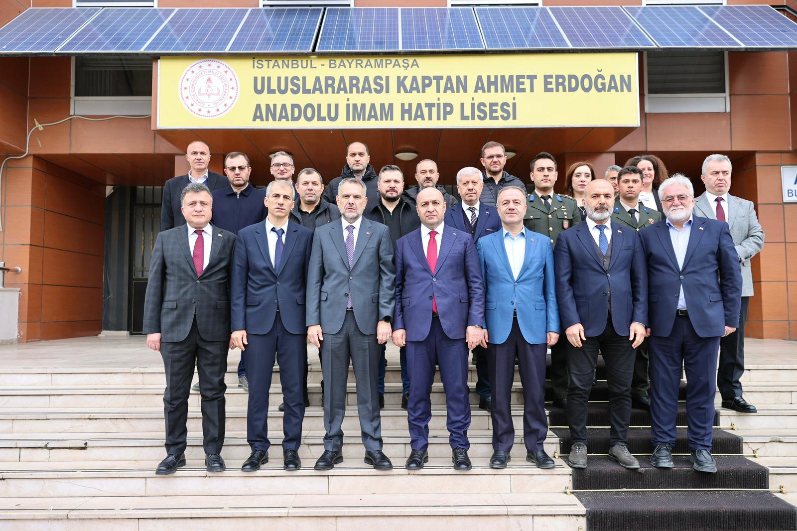 İstiklal Marşı’nın kabulü Bayrampaşa’da törenle kutlandı