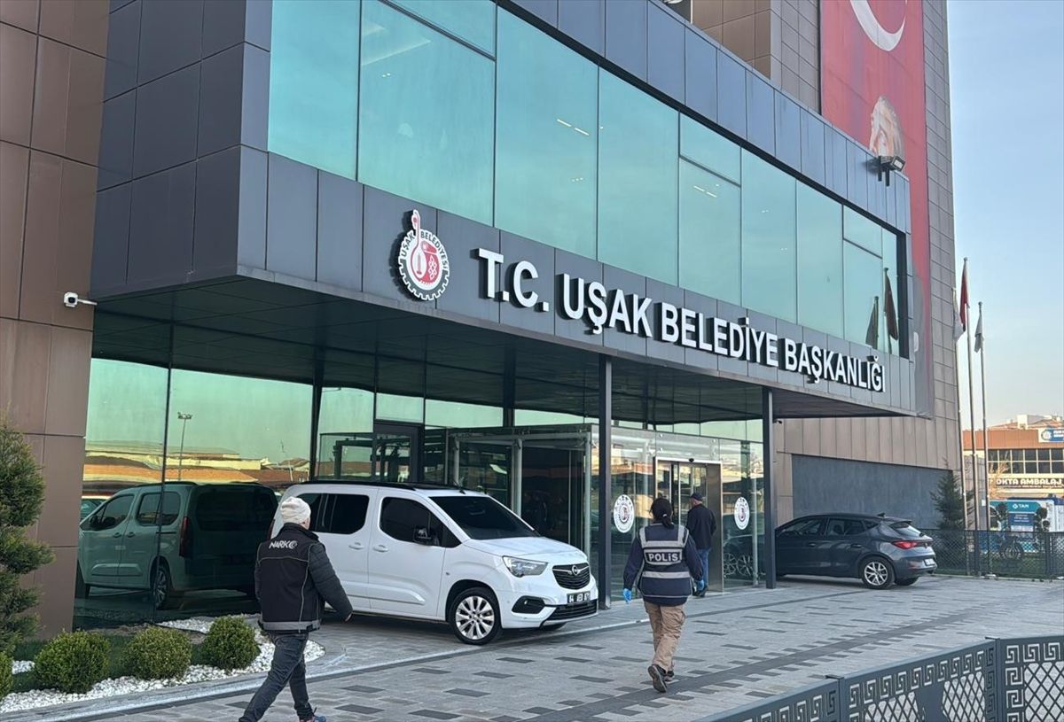 Uşak ve Marmaris Belediyelerine Eş Zamanlı Operasyon: Belediye Başkanları Dahil 24 Kişi Gözaltında!