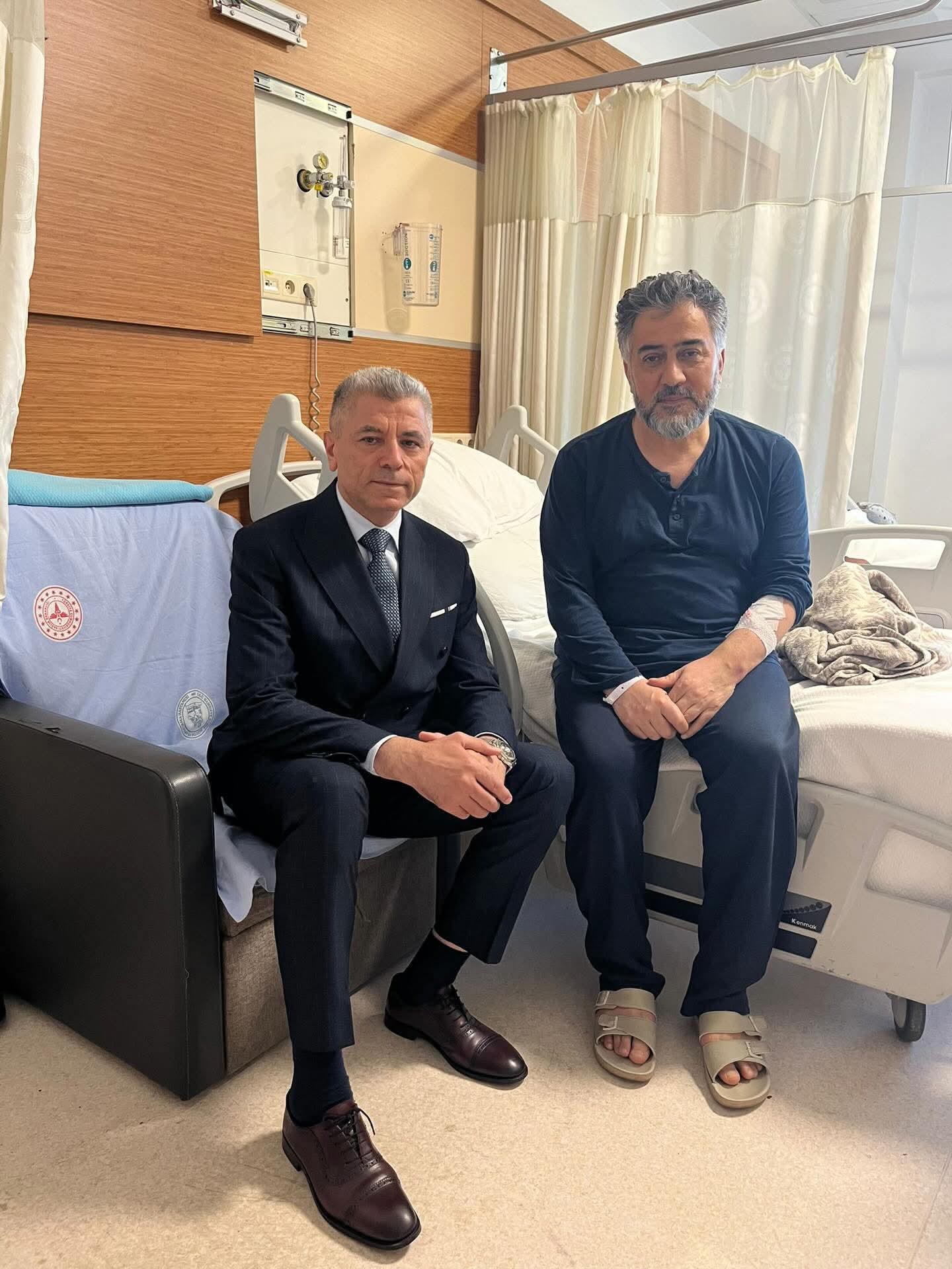 EYÜPSULTAN MÜFTÜSÜ BASRİ BEKTAŞ KALP KRİZİ GEÇİRDİ KAYMAKAM Dr. ARSLAN YURT ZİYARET ETTİ