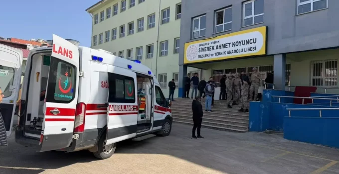 Şanlıurfa’da Lisede Kanlı Saldırı: 16 Yaralı, Saldırgan İntihar Etti!