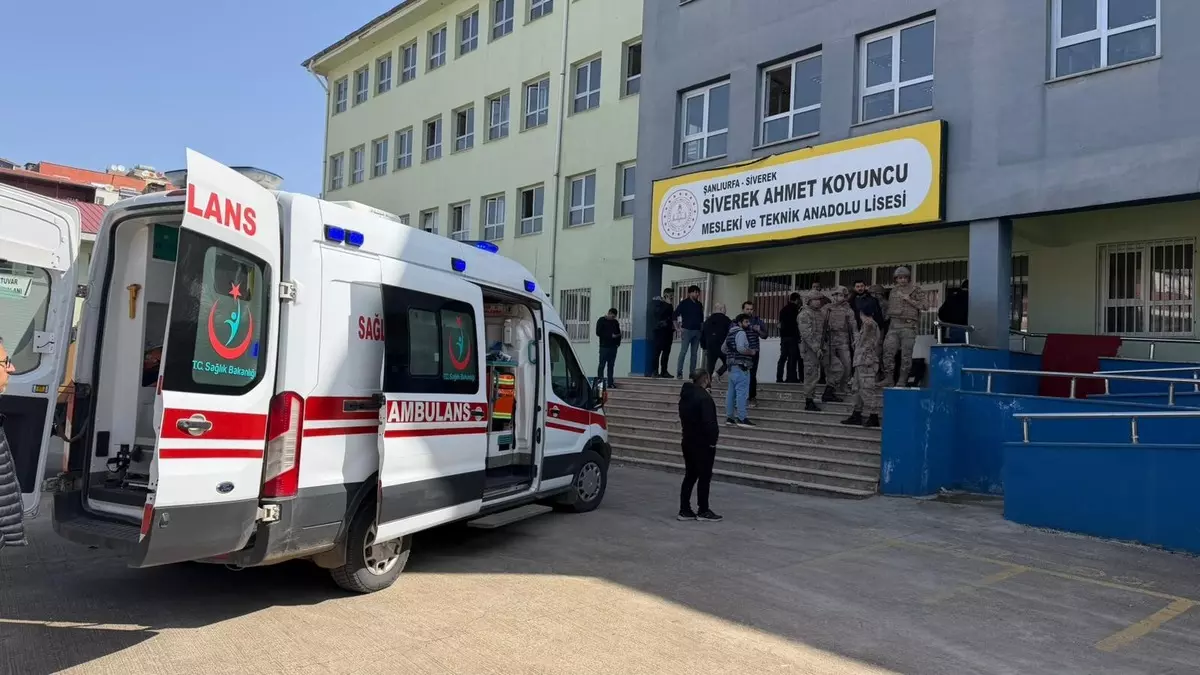 Şanlıurfa’da Lisede Kanlı Saldırı: 16 Yaralı, Saldırgan İntihar Etti!