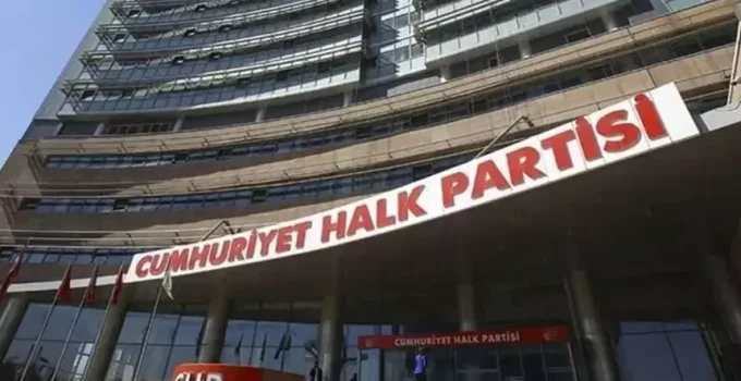 CHP’de Bir İstifa Daha! Serik Belediye Başkanı Kadir Kumbul CHP’den Ayrıldı