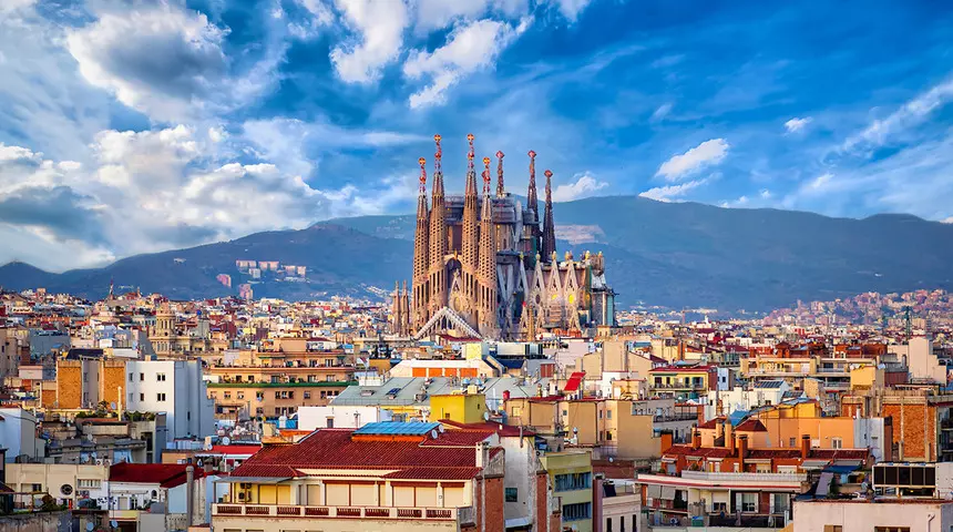 İspanya’dan Dev Göçmen Adımı: 500 Bin Düzensiz Göçmene Oturma ve Çalışma İzni Süreci Başladı!