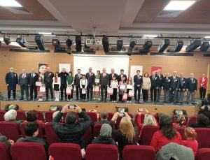 GAZİOSMANPAŞA’DA 23 NİSAN COŞKUSU: CUMHURİYET MEYDANI’NDAN DÜNYAYA BARIŞ MESAJI