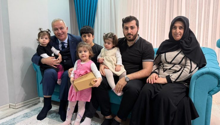 AK Parti Gaziosmanpaşa’dan Şehitler Haftası’nda Şehit Ailelerine ve Şehitliklere Vefa Ziyareti