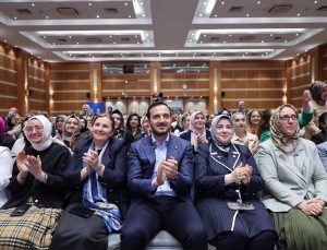 Cumhurbaşkanı Erdoğan, AK Parti İstanbul İl Kadın Kolları Danışma Meclisi’ne telefonla bağlandı