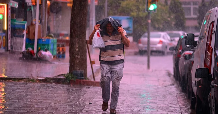 Hafta Sonu Planı Yapanlar Dikkat! Meteoroloji Saat Verdi: İstanbul, İzmir ve Ankara’ya Şiddetli Fırtına Geliyor